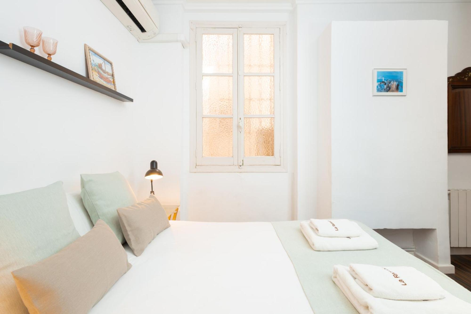 C92 - Rustic Two Bedrooms Apartment With Terrace Малага Екстер'єр фото