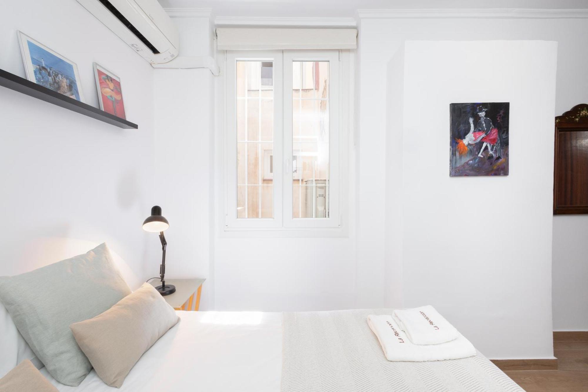 C92 - Rustic Two Bedrooms Apartment With Terrace Малага Екстер'єр фото